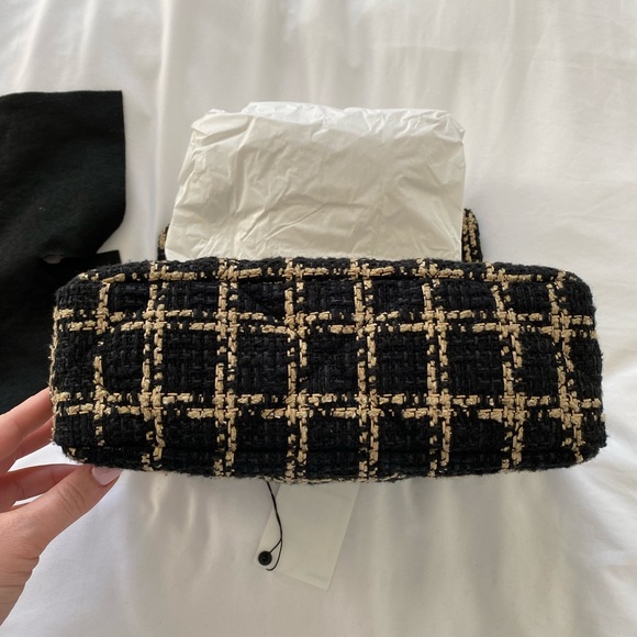 Chanel 19 - Picture 5 of 7